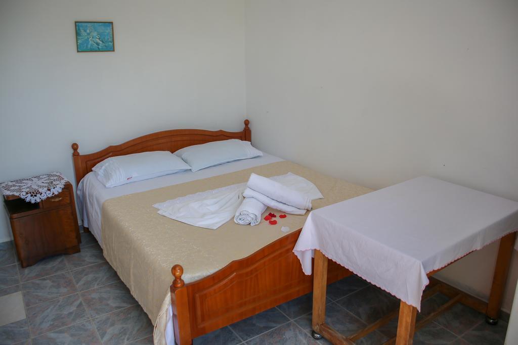 Sea View Apartments Вльора Екстер'єр фото
