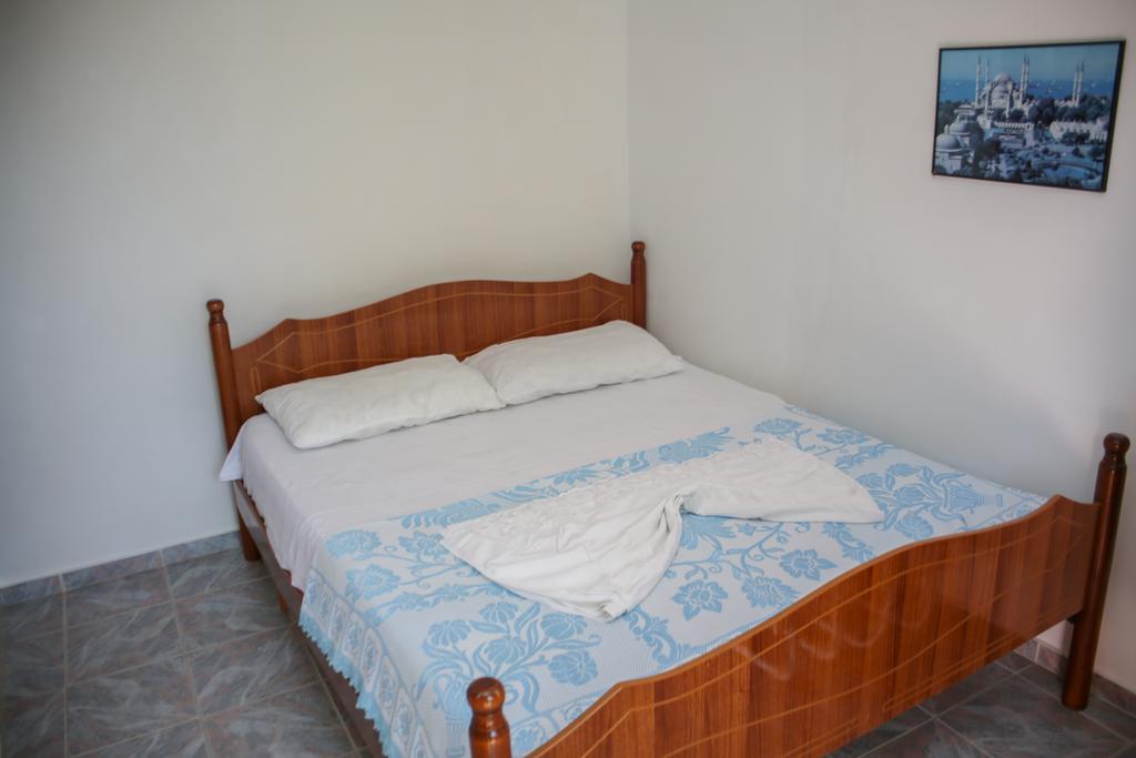 Sea View Apartments Вльора Екстер'єр фото